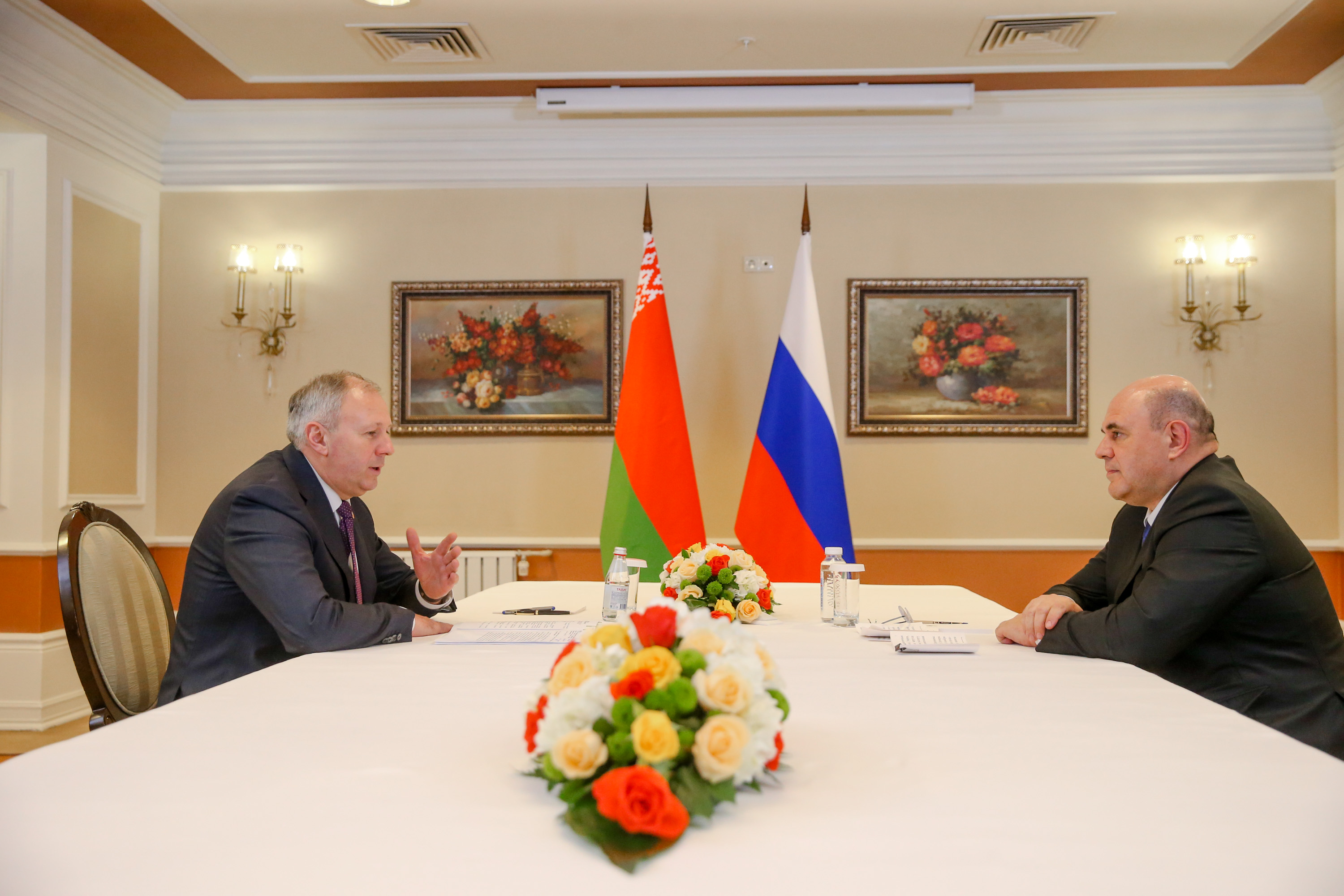 Михаил Мишустин поблагодарил Сергея Румаса за совместную работу
