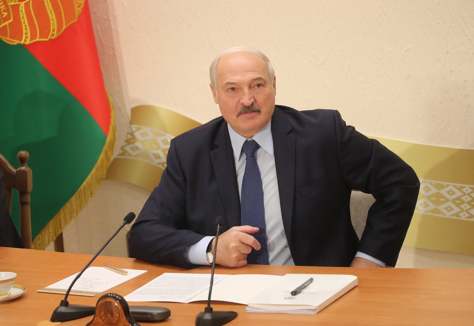 Александр Лукашенко присудил премии «За духовное возрождение» и спецпремии деятелям культуры