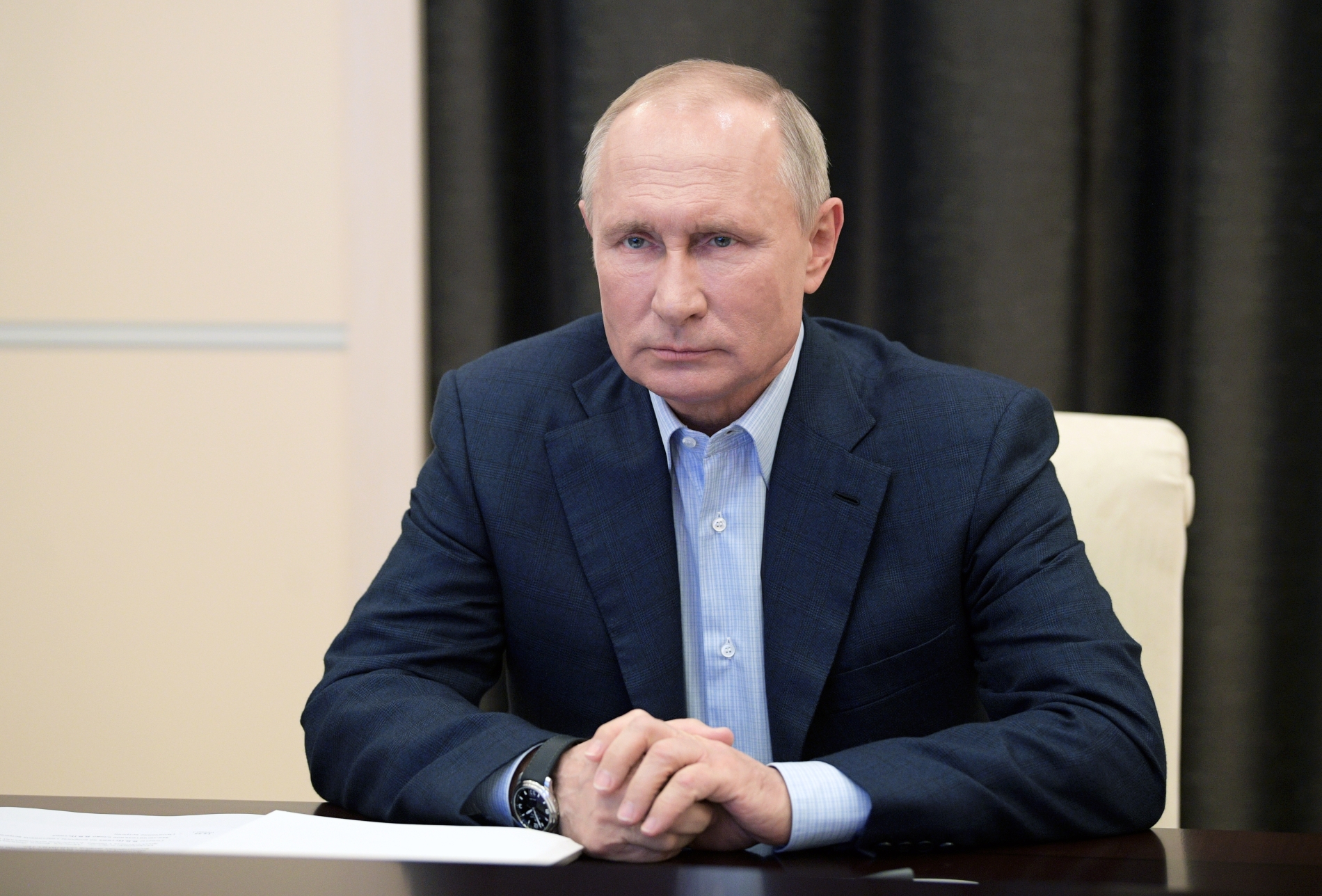 Владимир Путин назвал героизмом помощь волонтеров во время пандемии