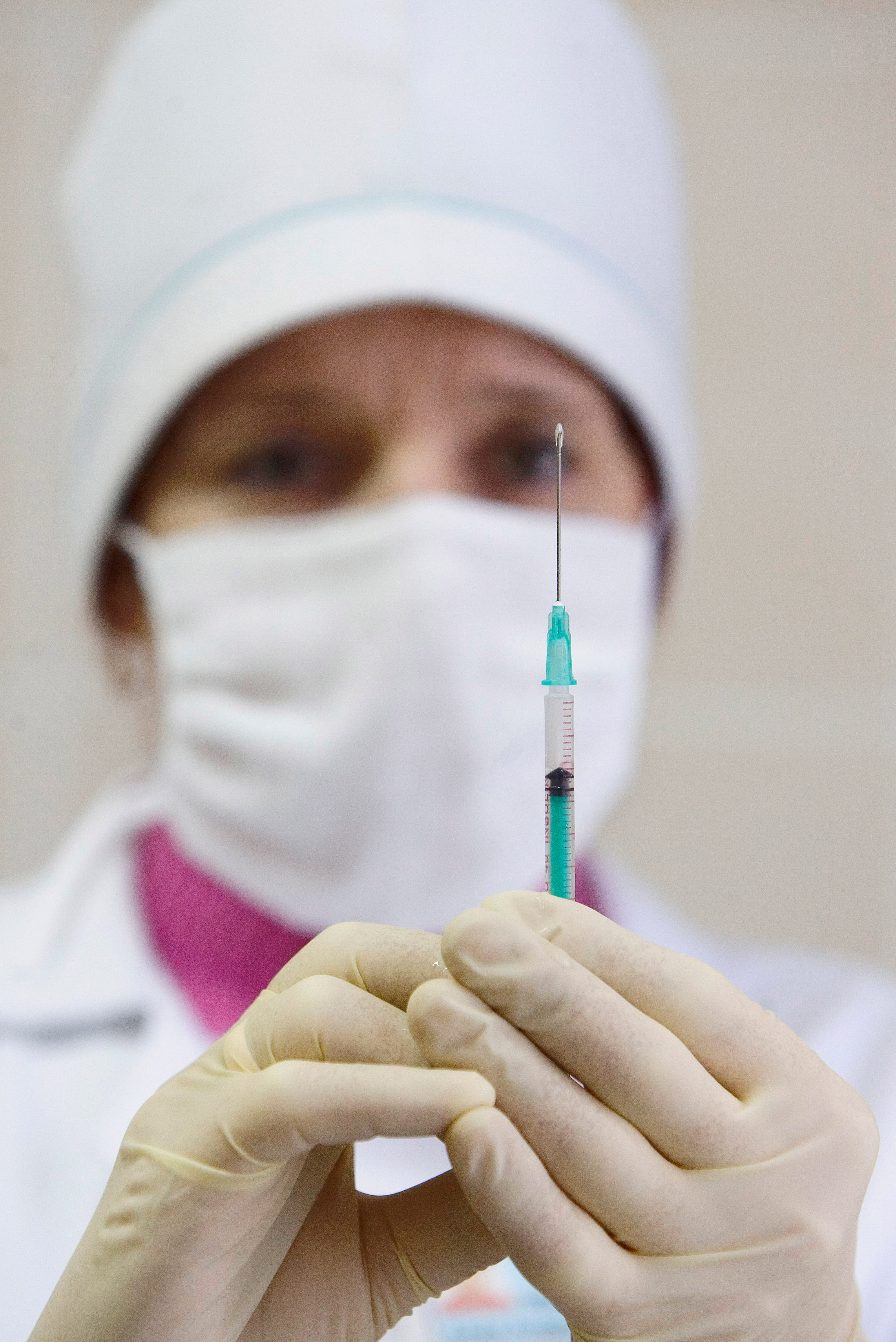 В Минобороны РФ заявили о готовности новой вакцины от COVID-19