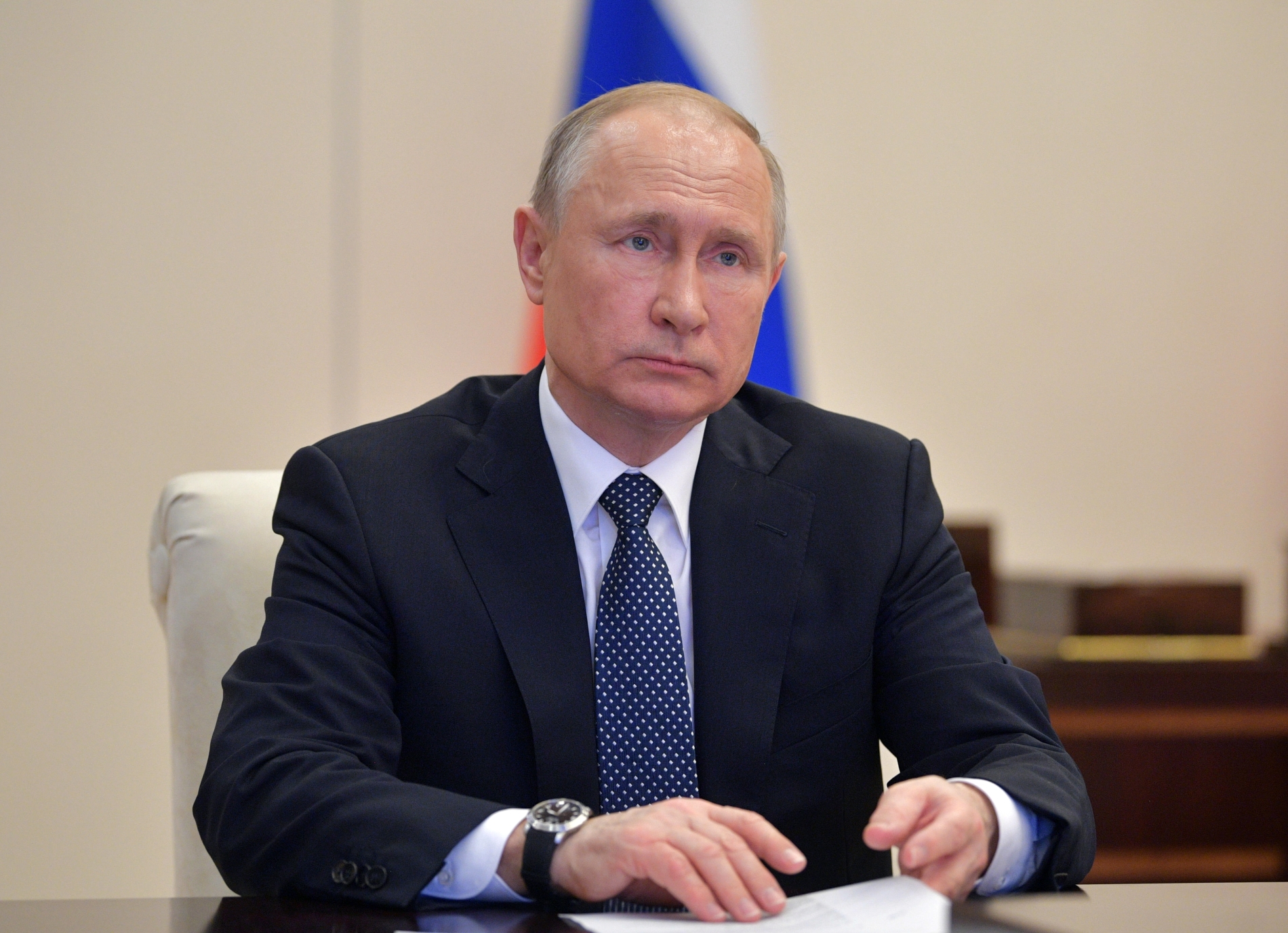 Владимир Путин предложил установить надбавки врачам за работу с коронавирусом