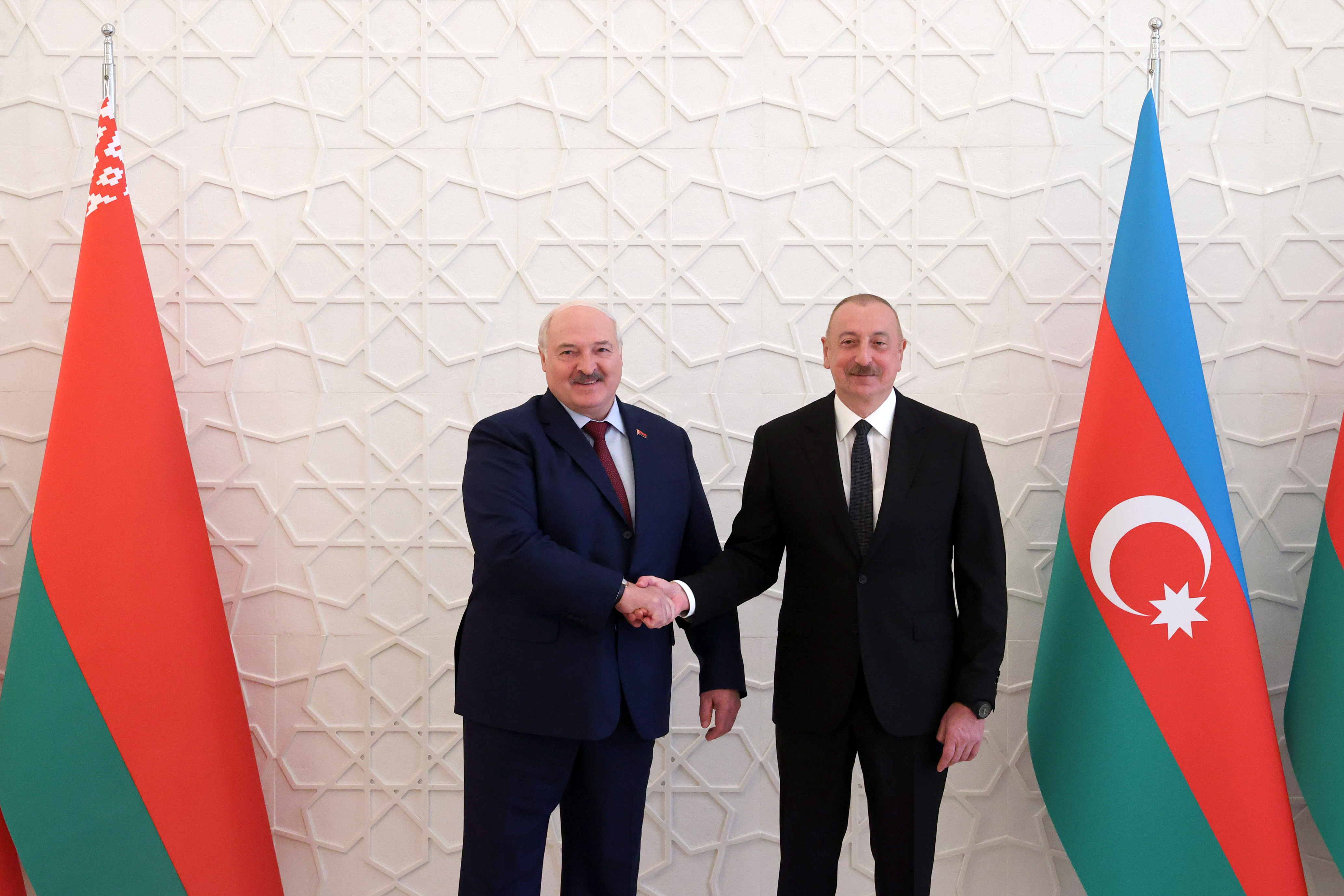 Лукашенко находится с государственным визитом в Азербайджане