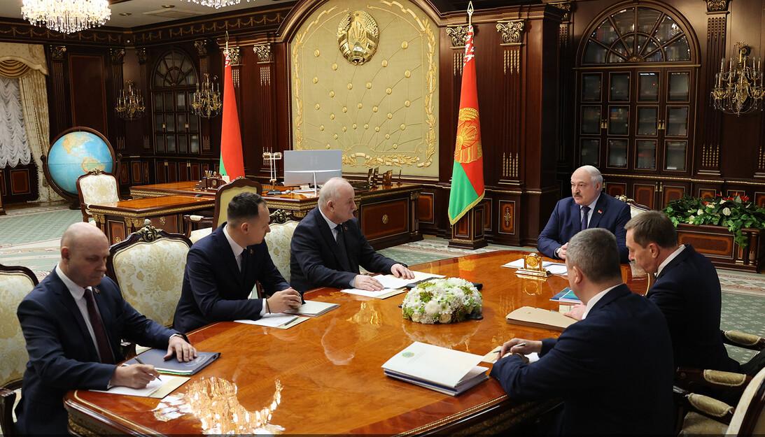 Лукашенко: экономика - это приоритет приоритетов