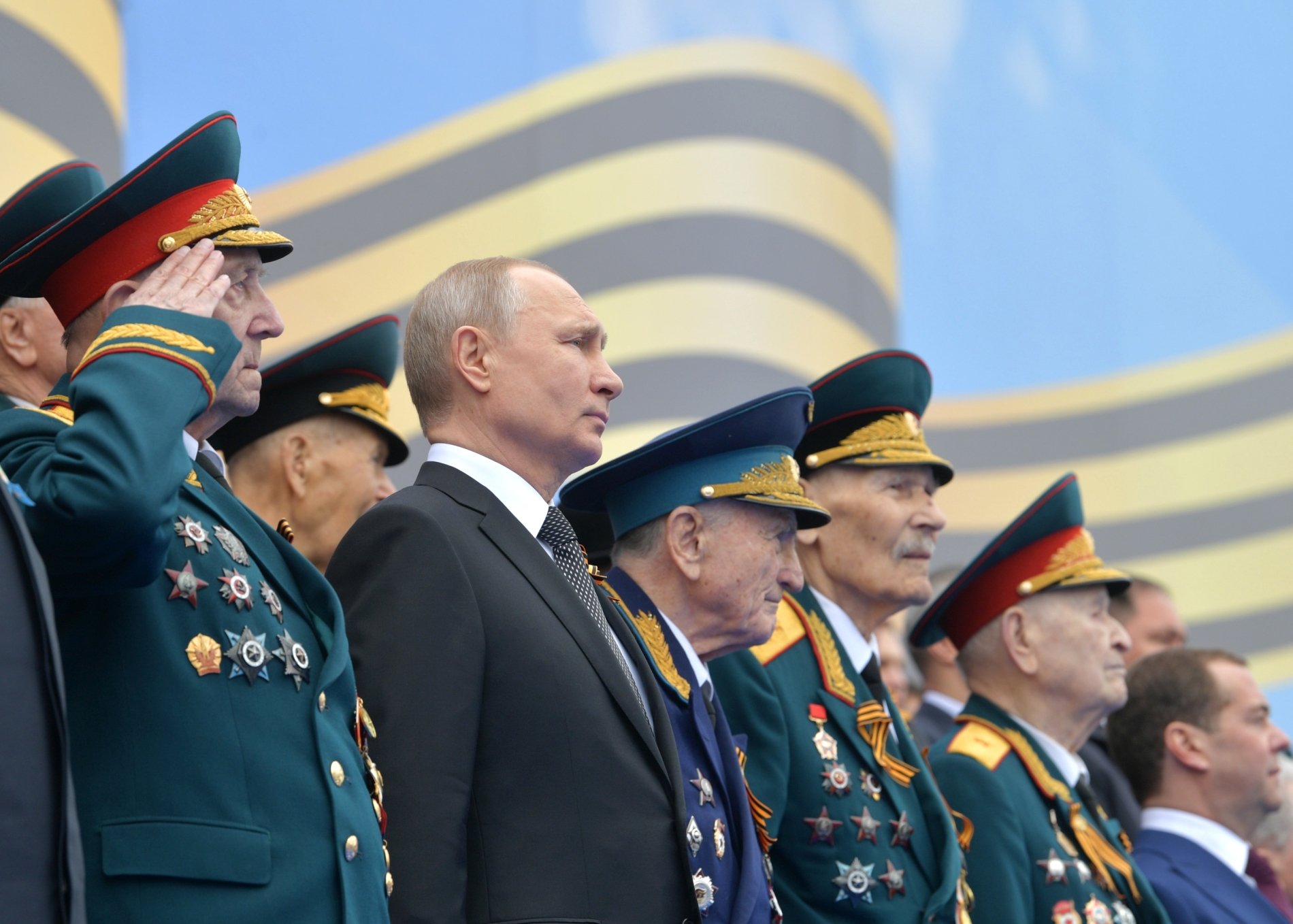 Кремль: Владимир Путин и иностранные лидеры будут наблюдать за парадом Победы с трибуны