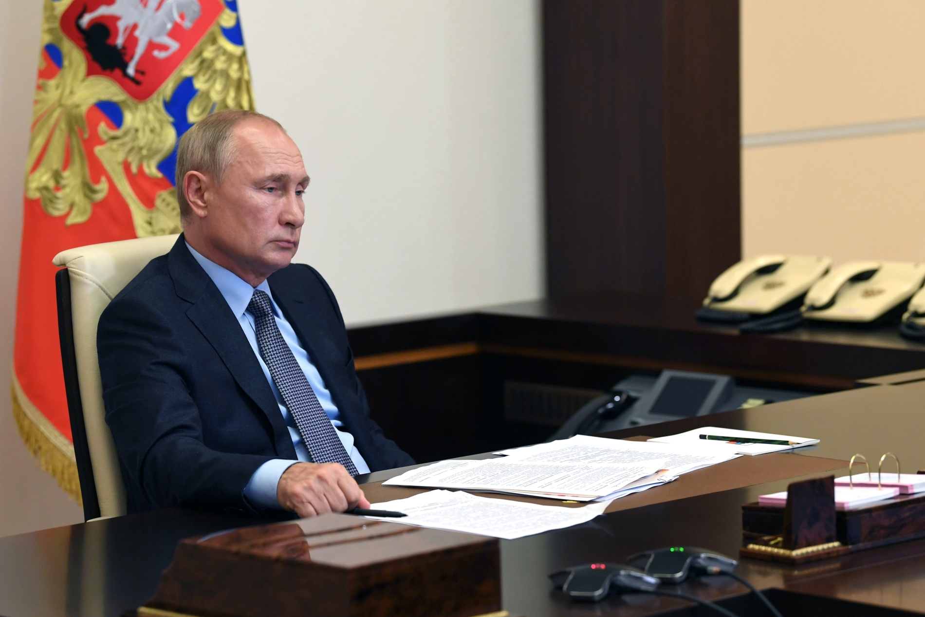 Владимир Путин потребовал активизировать борьбу с безработицей