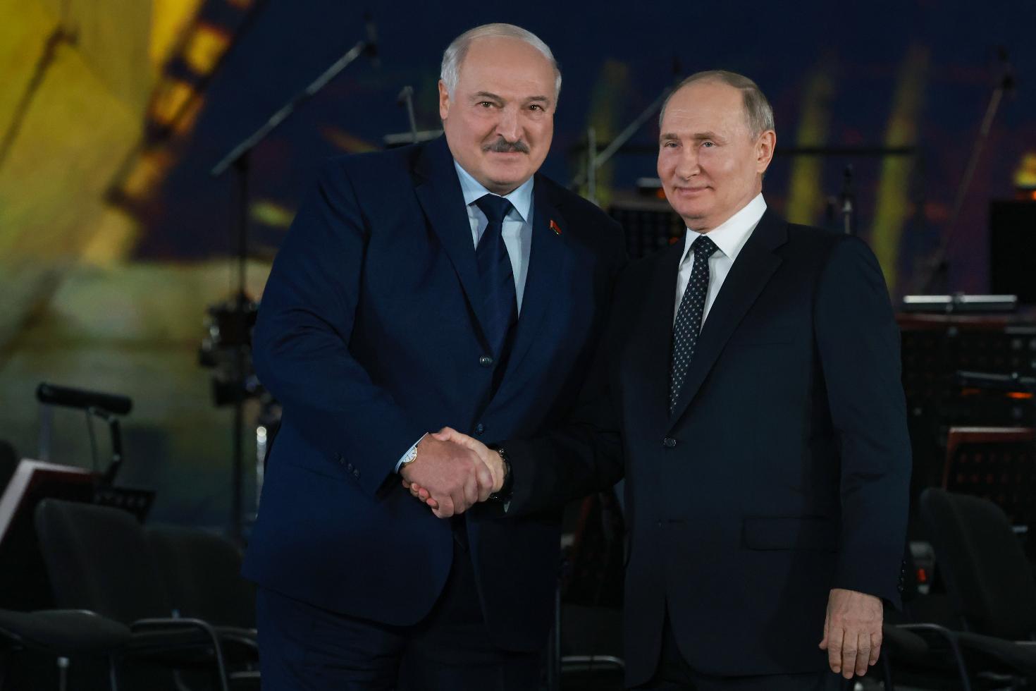 Путин и Лукашенко примут участие 8 мая в заседании ВЕЭС