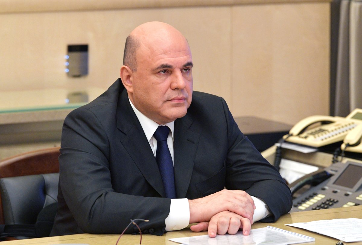 Михаил Мишустин поручил проанализировать варианты возобновления полетов за рубеж