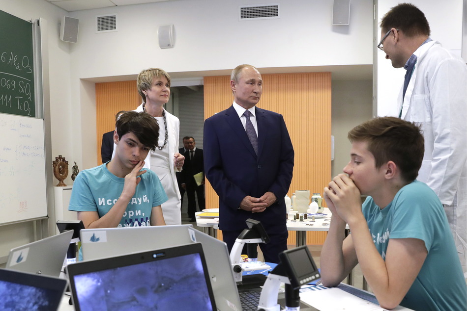 Владимир Путин: В «Сириусе» созданы равные возможности для обучения детей со всей страны