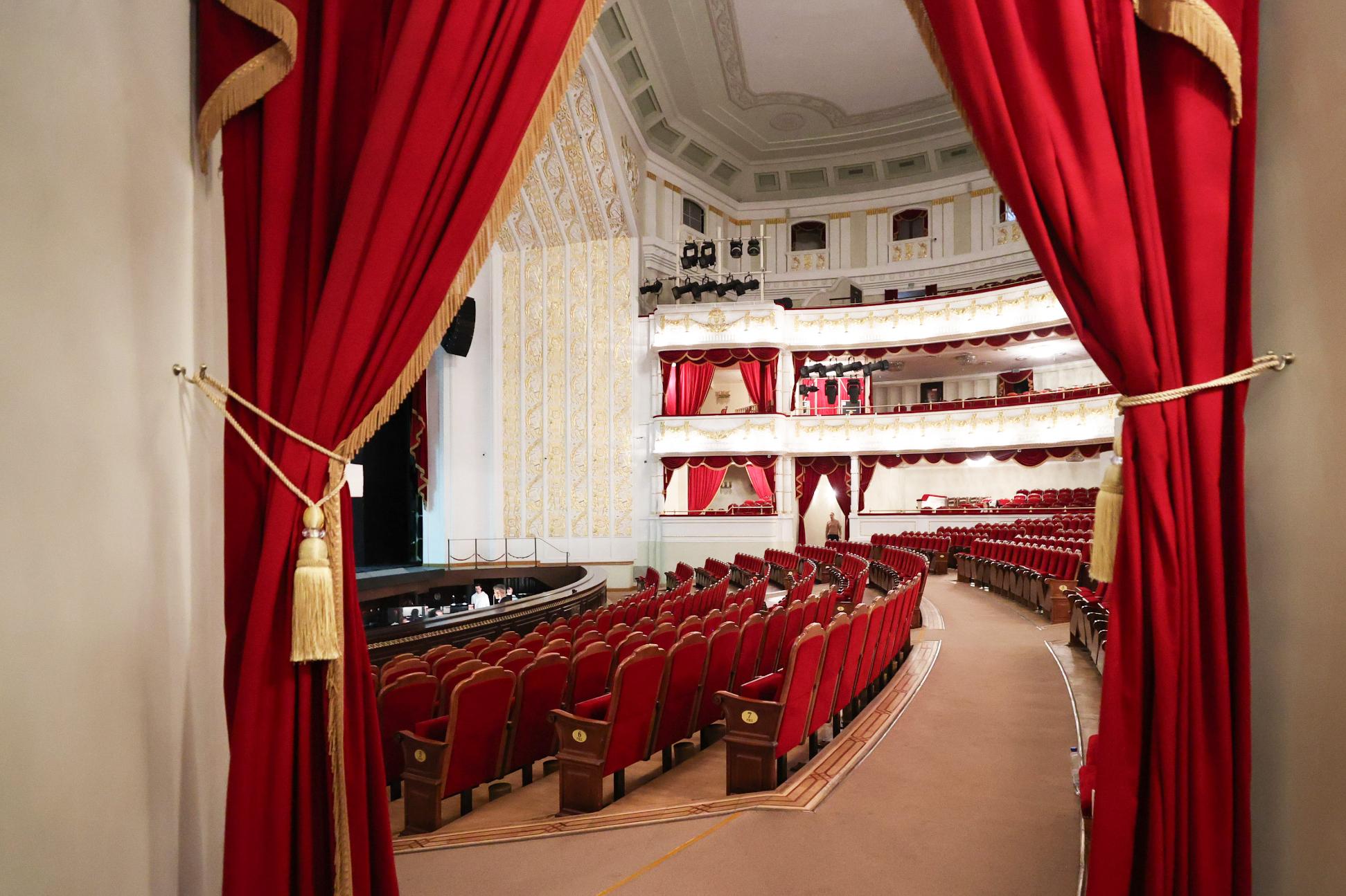 Минского зрителя в апреле ждет встреча со звездами оперы и балета России