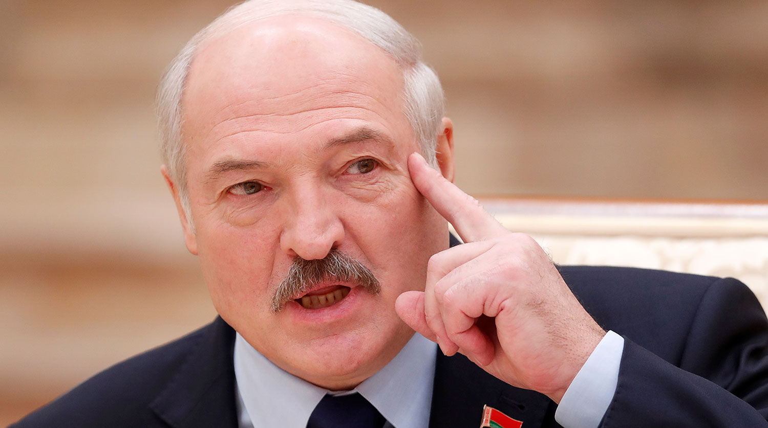 Лукашенко призвал наладить качественную работу с молодежью