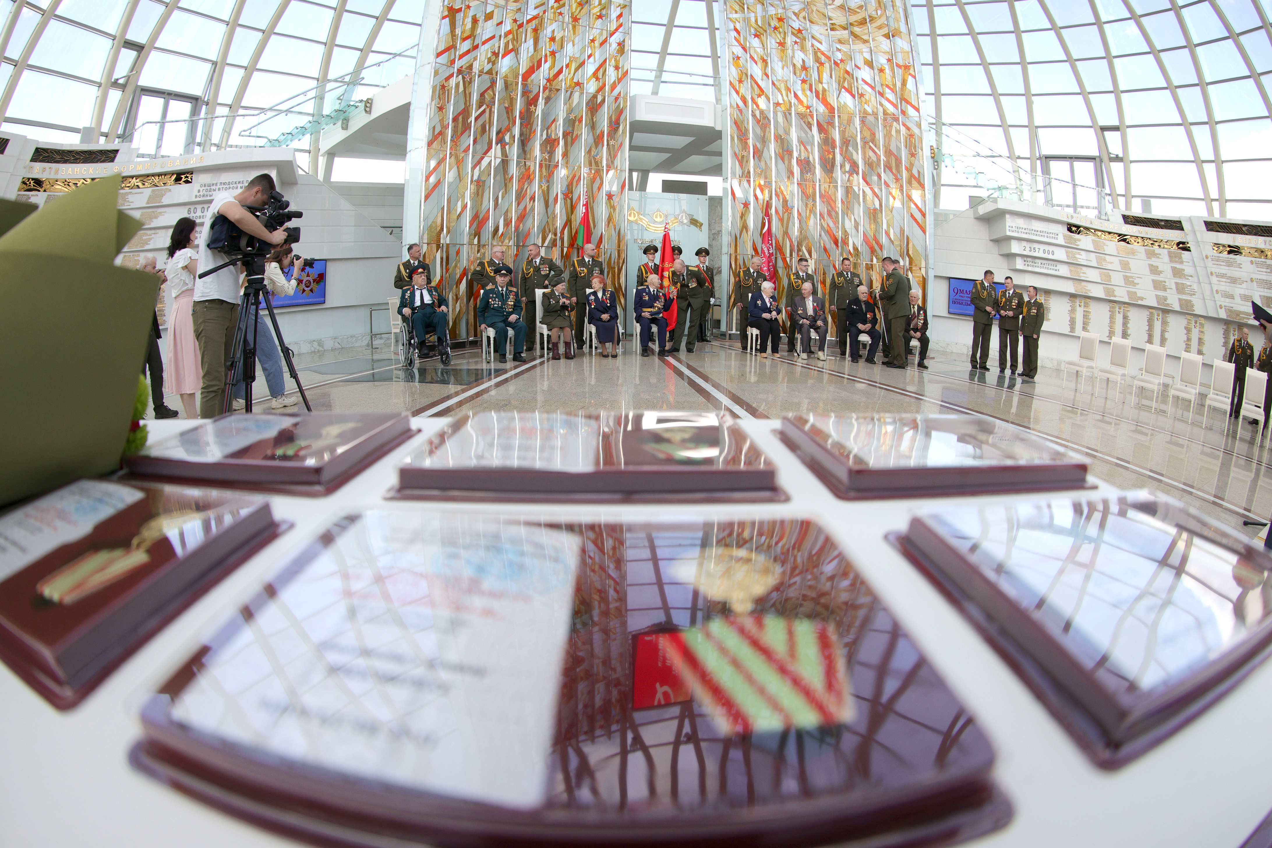 В Минске вручили первые юбилейные медали к 80-летию освобождения Беларуси 