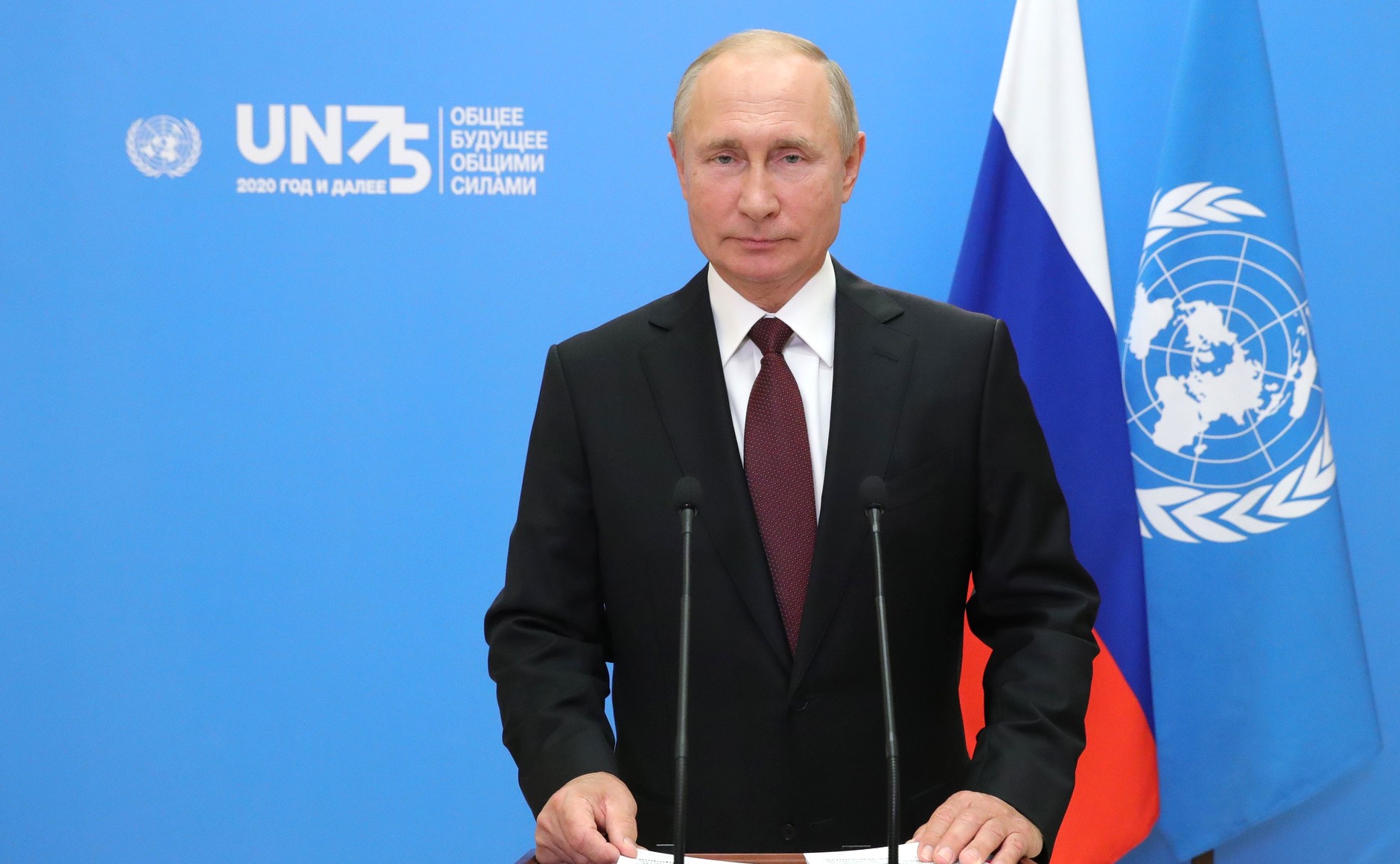 Владимир Путин назвал попытки искажения истории Второй мировой войны ударом по основам мироустройства