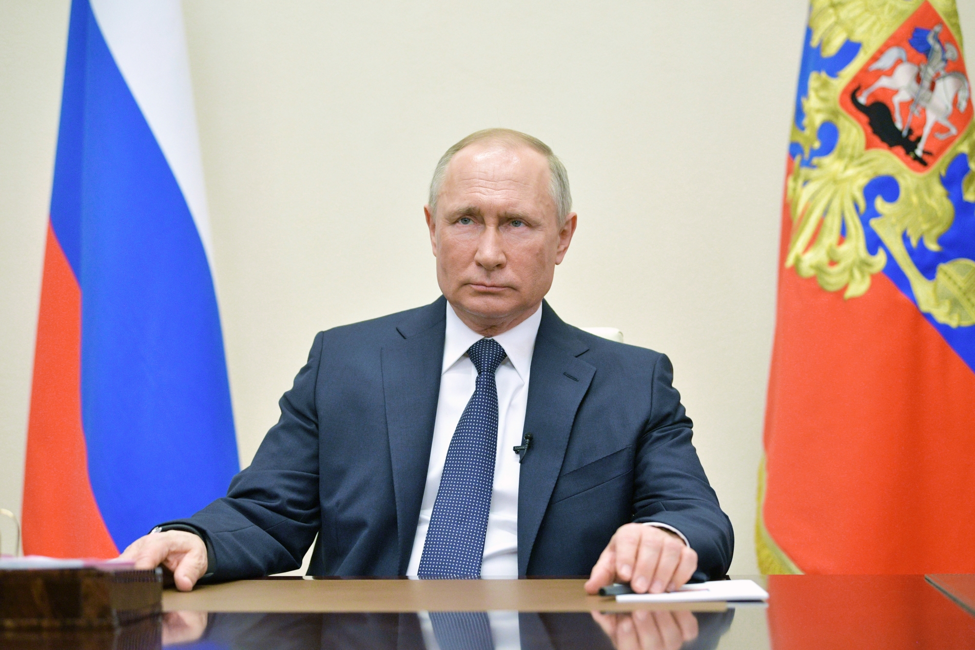 Владимир Путин продлил нерабочие дни до 30 апреля
