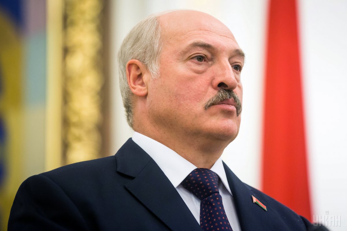 Лукашенко призвал не паниковать из-за коронавируса