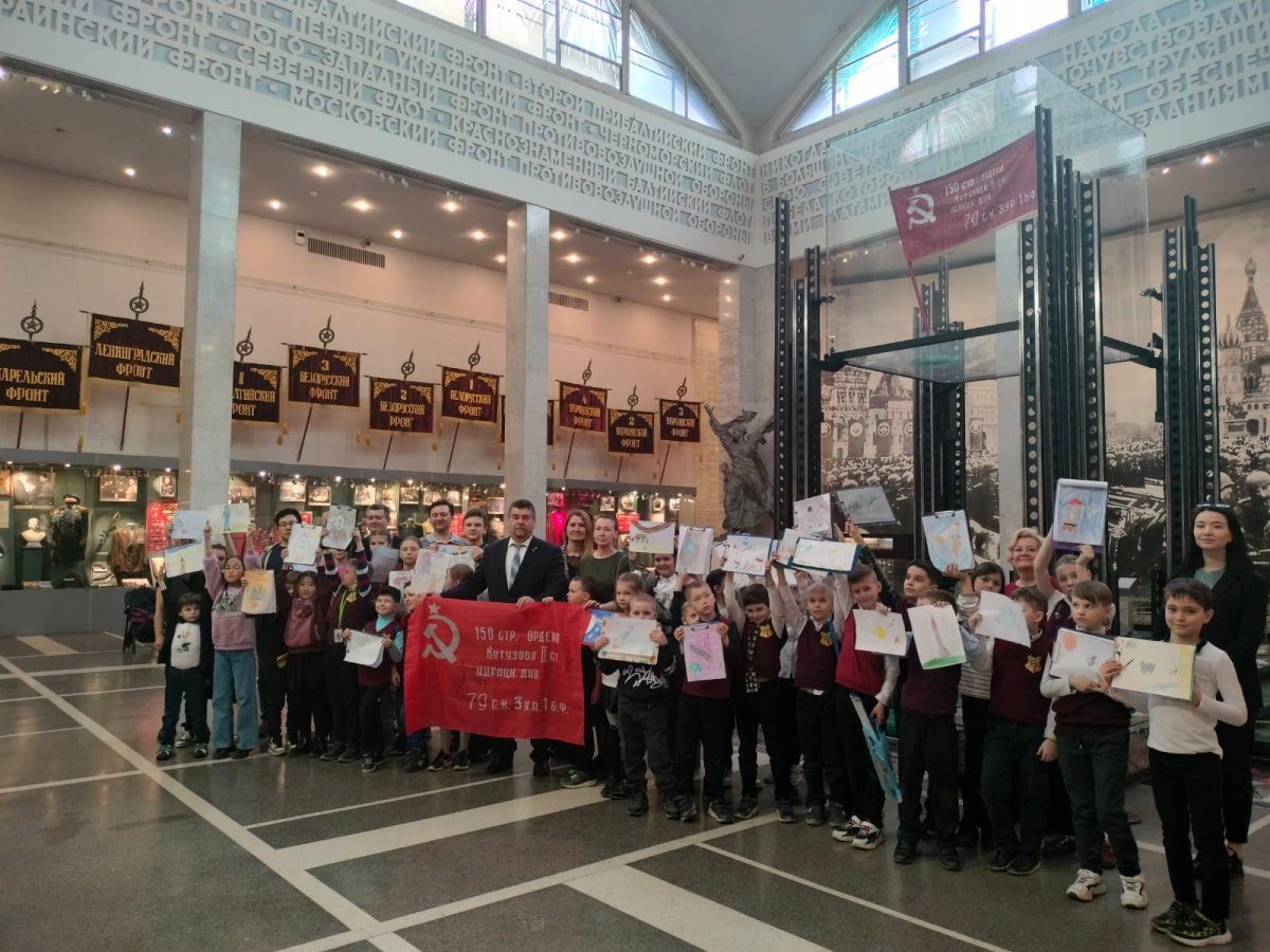 Космическая экспозиция: рисунки маленьких россиян и белорусов полетят на МКС