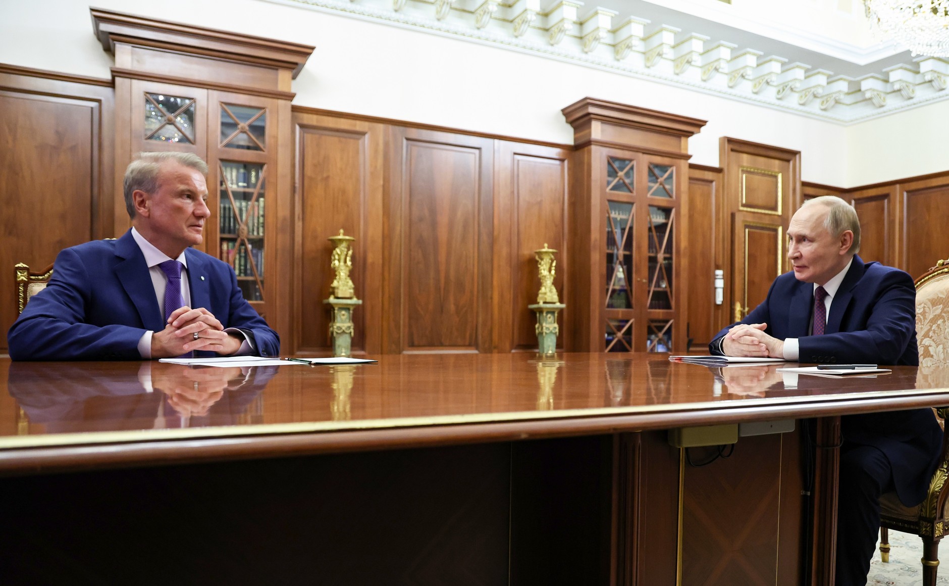 Путин и Греф обсудили уникальные технологию оплаты лицом