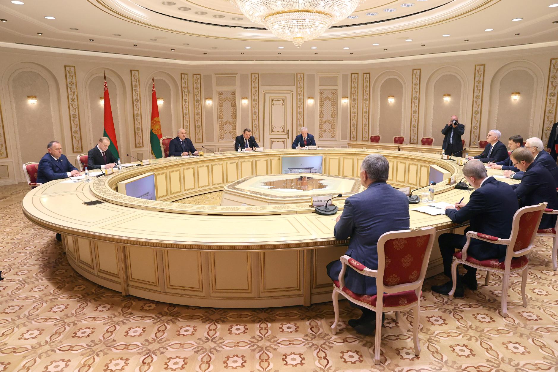 Лукашенко перечислил перспективные направления сотрудничества с Алтайским краем