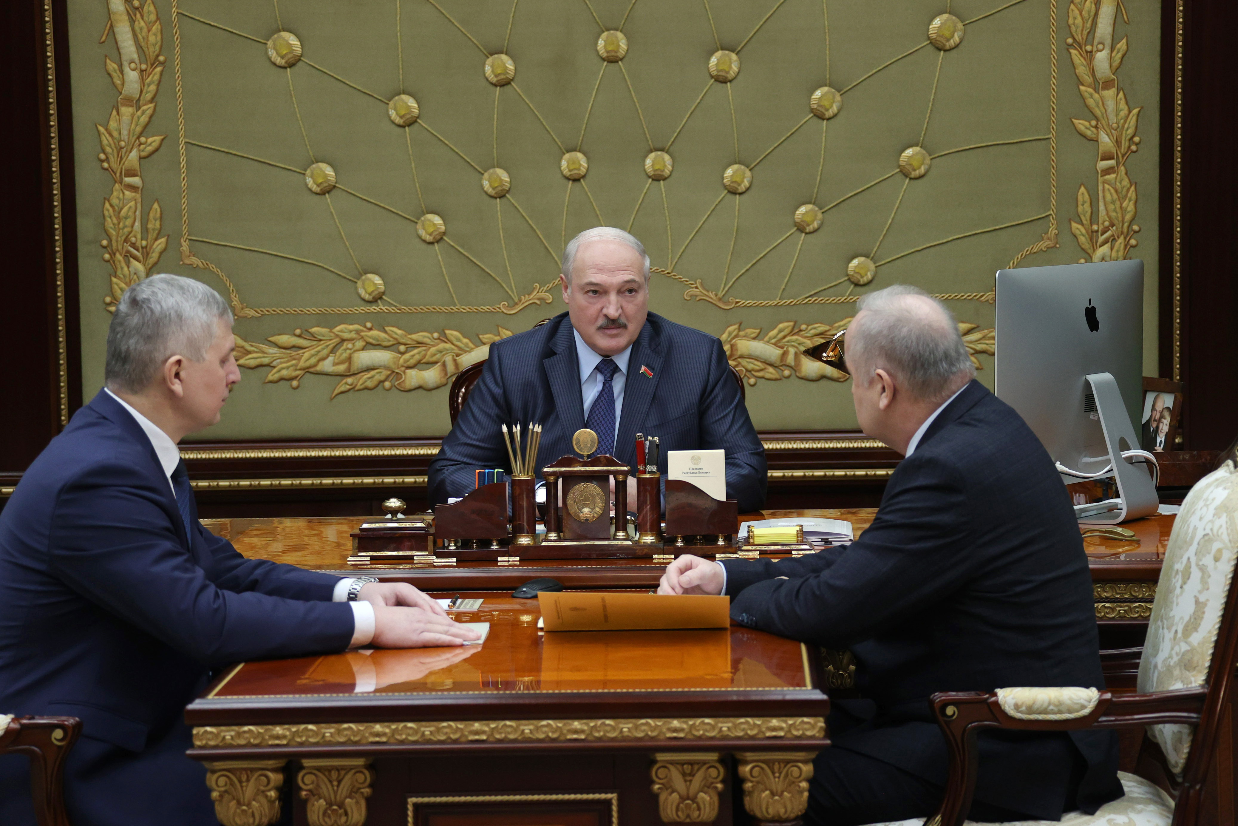 Александр Лукашенко: экономика работала