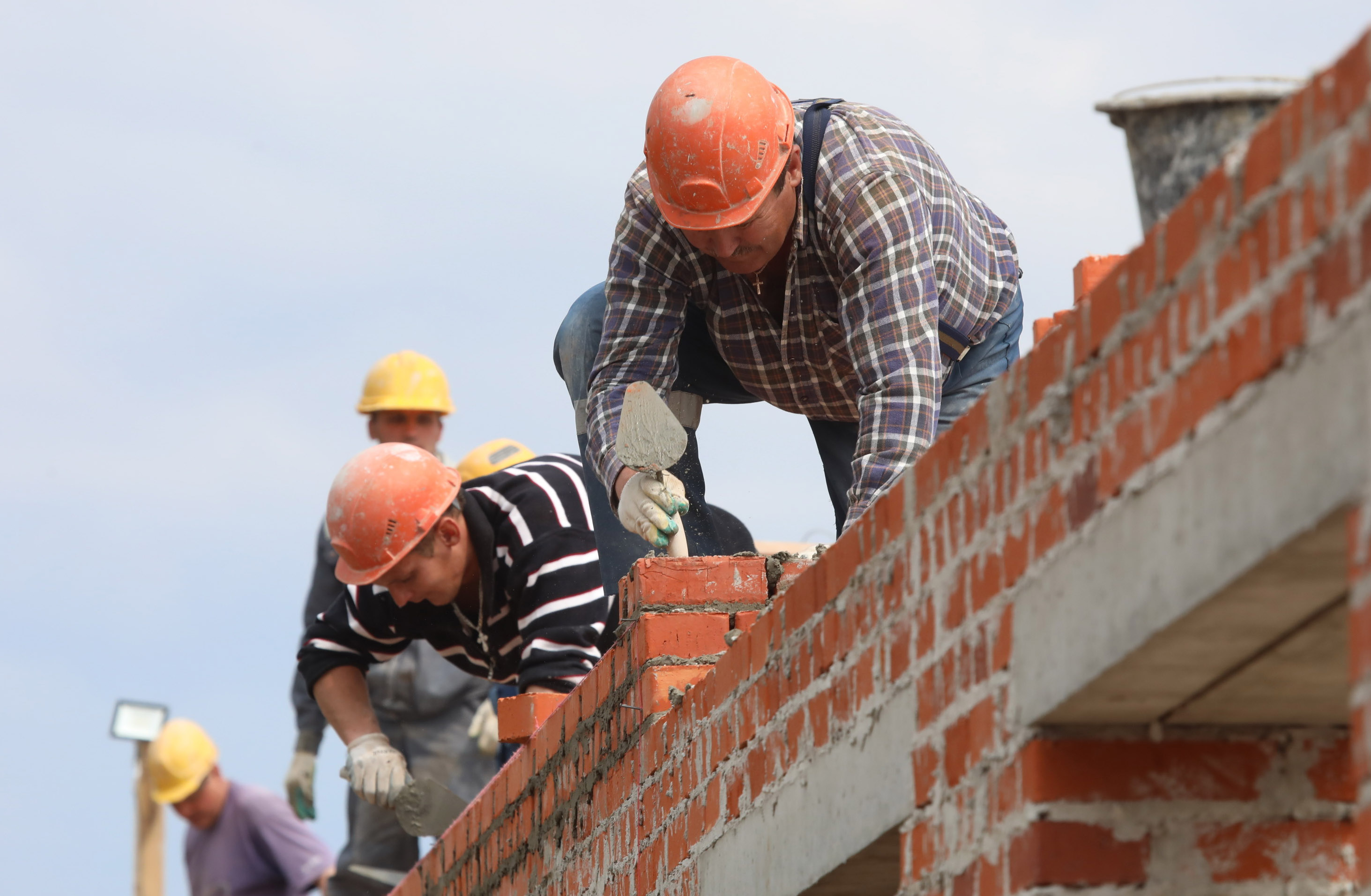 Белорусские строители рассматривают возможность строительства двух школ в Липецке