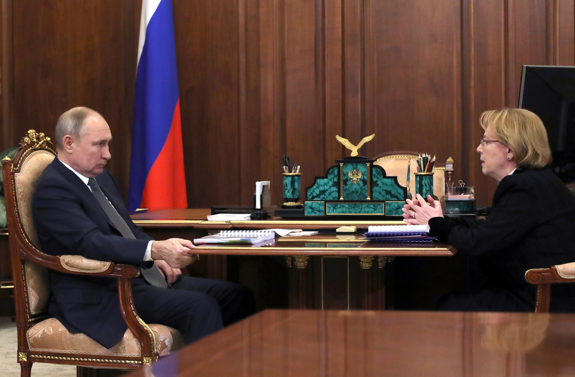 Владимир Путин: Вакцины наши эффективны против этих штаммов, которые так сегодня всех в Европе пугают, да и не только в Европе