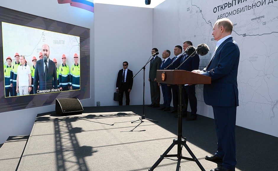 Путин открыл автодорожных обходов Твери и Тольятти