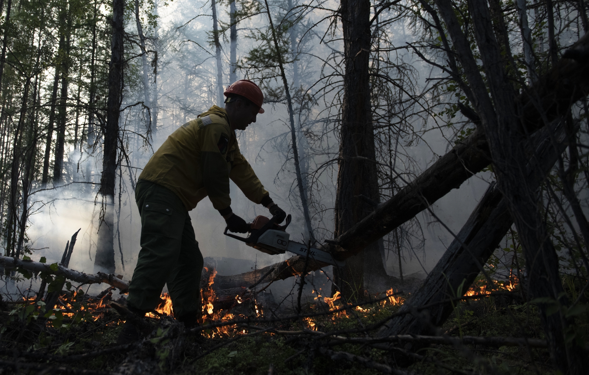 В Якутии действуют 88 природных пожаров, огнем охвачено больше 760 тыс. гектаров 