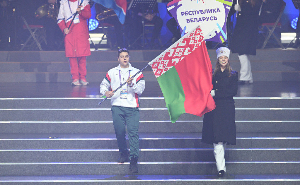 Во Владивостоке стартовали I зимние международные спортивные Игры "Дети Приморья"