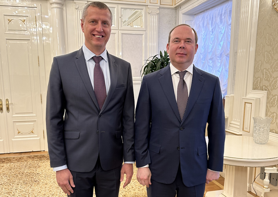 Посол Беларуси в России Дмитрий Крутой встретился с руководителем Администрации президента РФ Антоном Вайно 