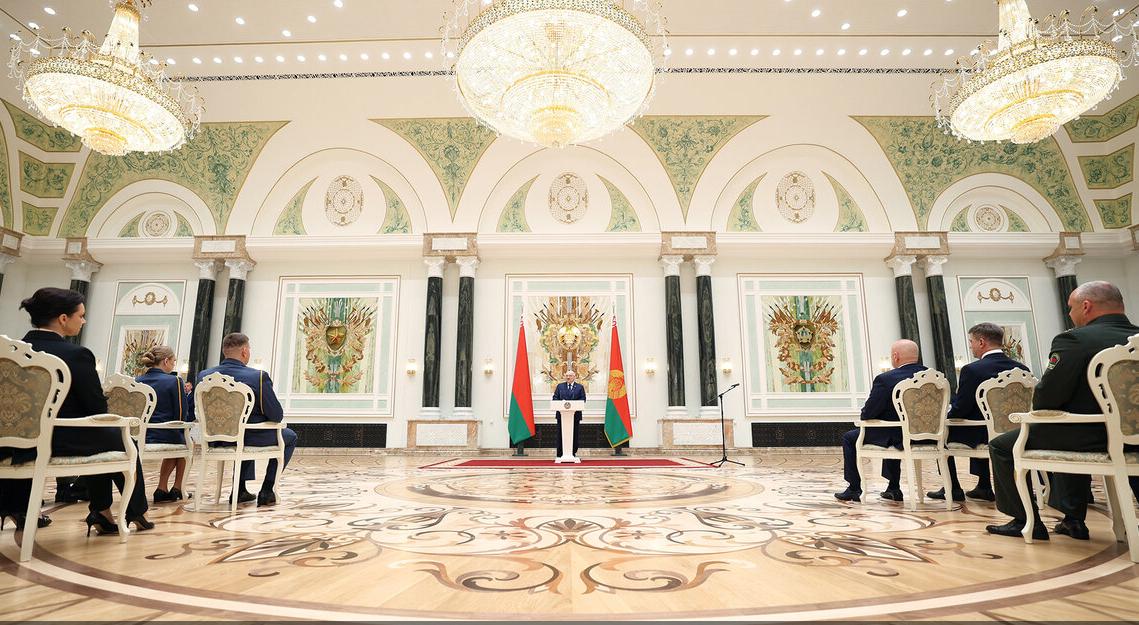 Лукашенко: 80 мирных лет прошло, а нас проверяют на прочность ежедневно 