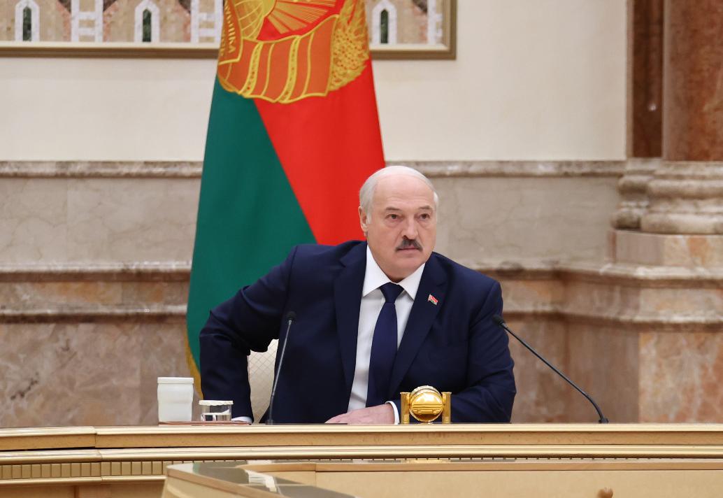 Александр Лукашенко подписал распоряжение о повышении эффективности системы здравоохранения