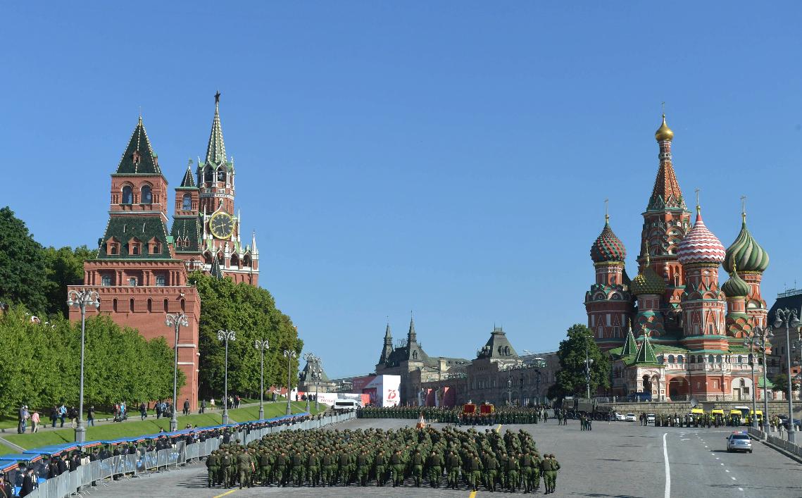 Белорусские курсанты  станут почетными гостями парада Победы в Москве на Красной площади
