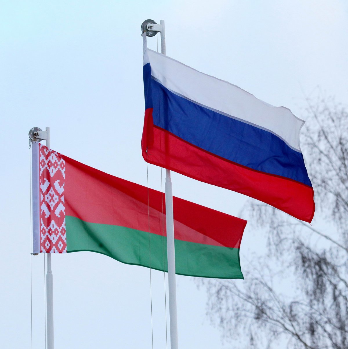 Путин поручил подписать договор о гарантиях безопасности в Союзном государстве