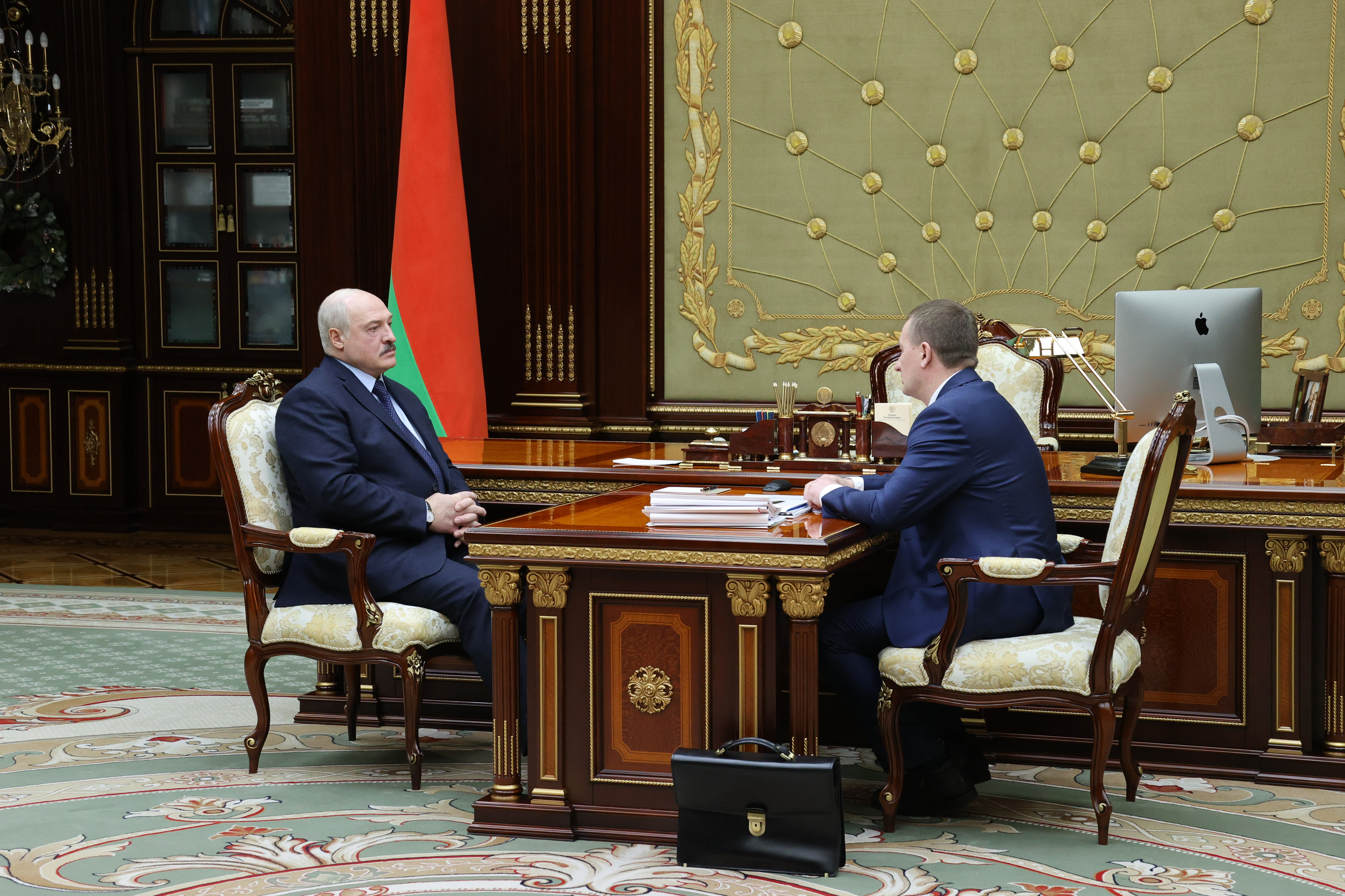 Александр Лукашенко: надо постараться не стягивать всю страну в Минск