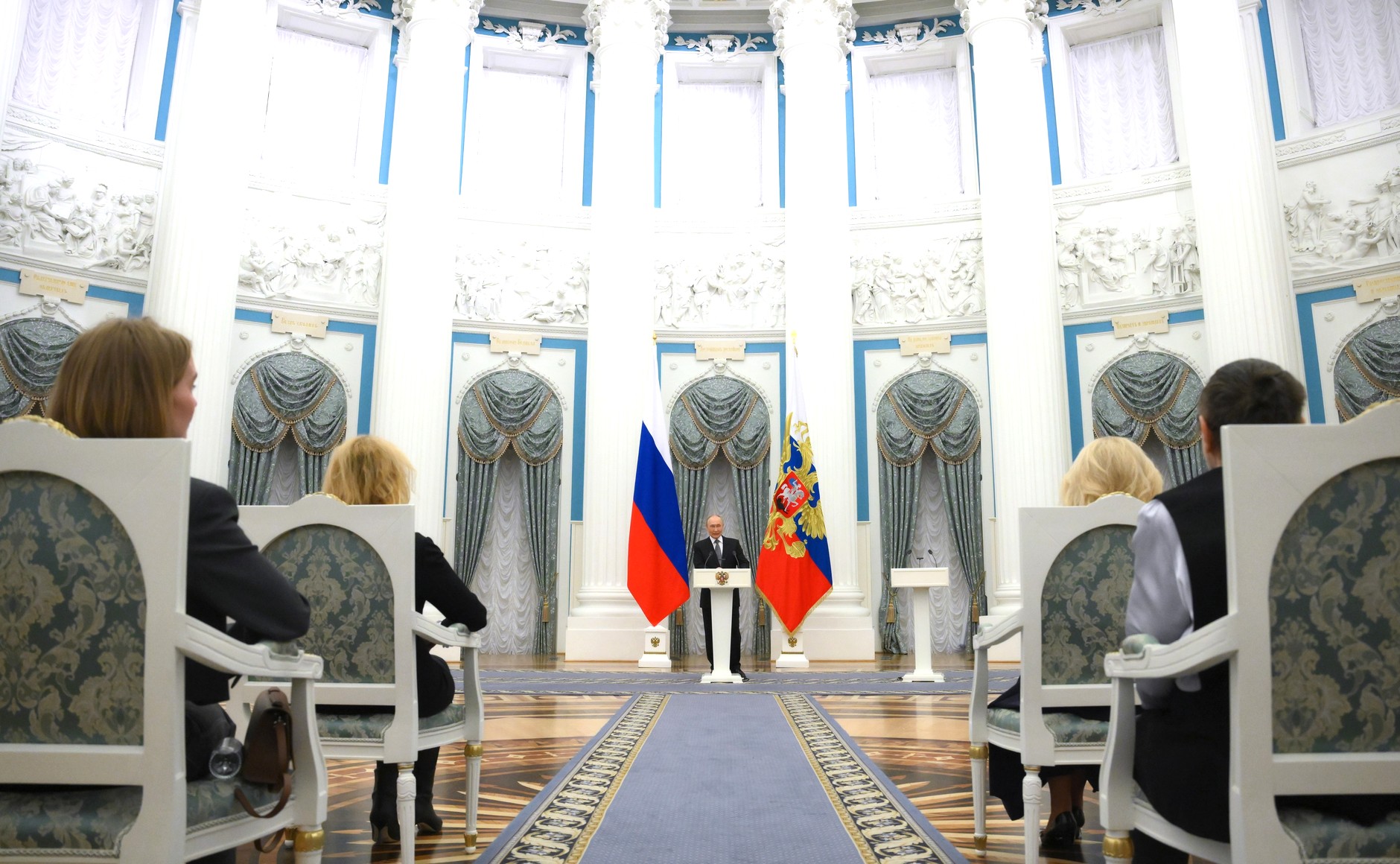 Путин: способность хранить традиции и насыщать их новым звучанием – это дар