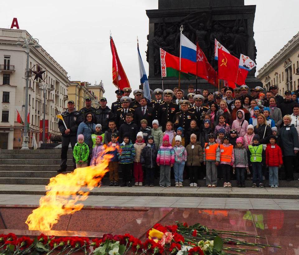 Частицы Вечного огня из Минска и Брестской крепости отправили в Петербург