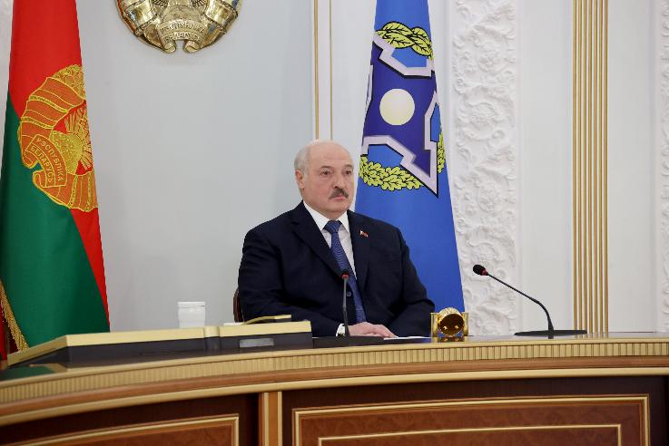 Александр Лукашенко: военно-политическая обстановка накалена до предела, но это лишь вершина айсберга