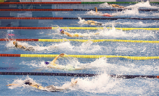 В Санкт-Петербурге проходят соревнования по плаванию "Кубок Владимира Сальникова"