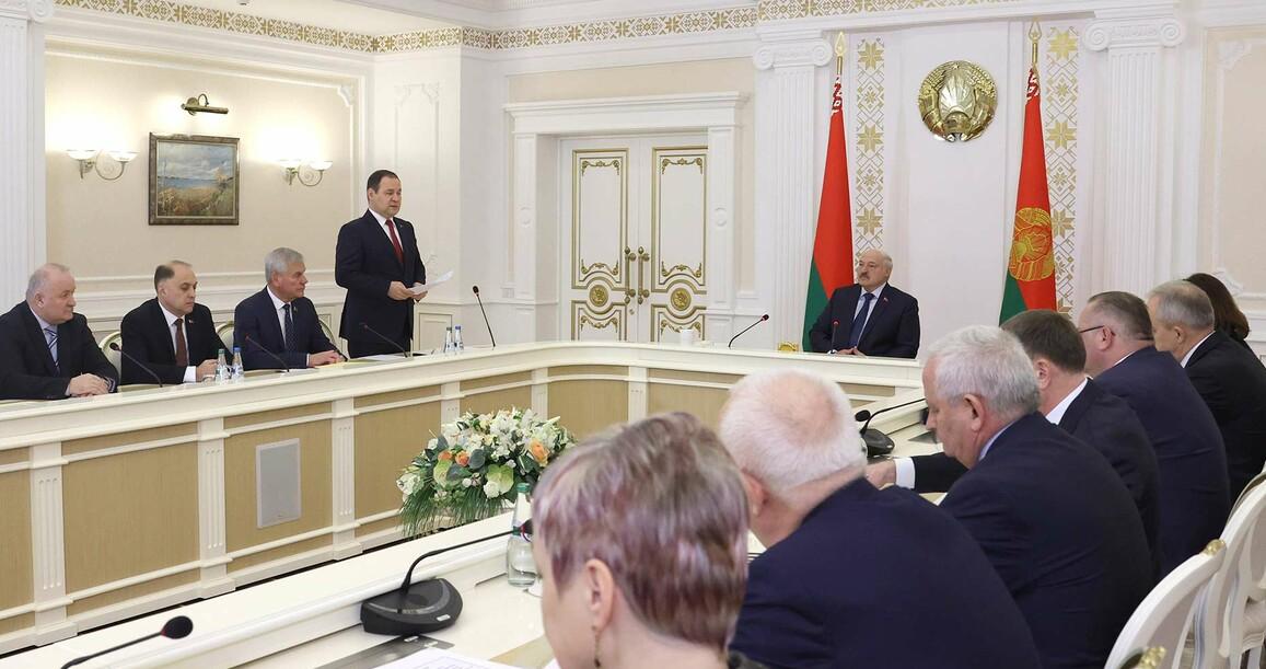 Президент Беларуси: мы продолжим углублять экономическую интеграцию с Россией