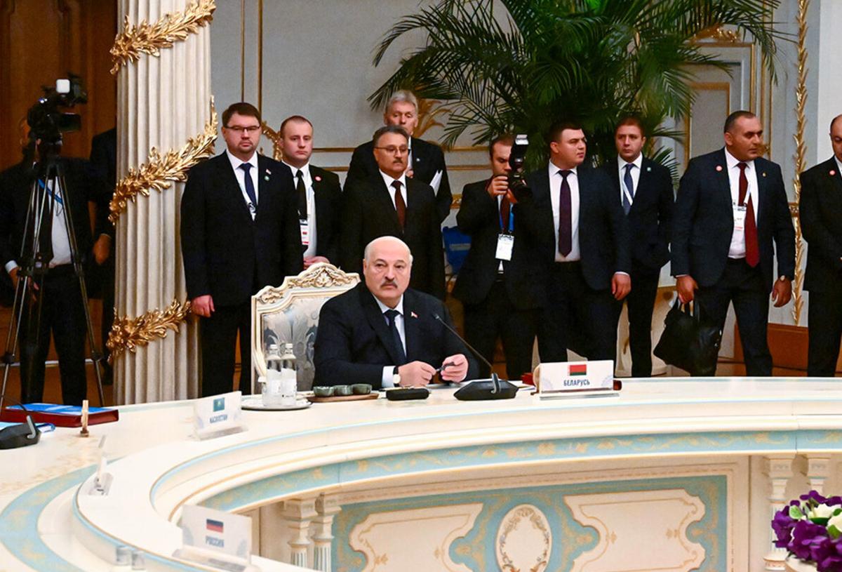 Лукашенко глав стран СНГ: давайте видеть партнеров в первую очередь друг в друге
