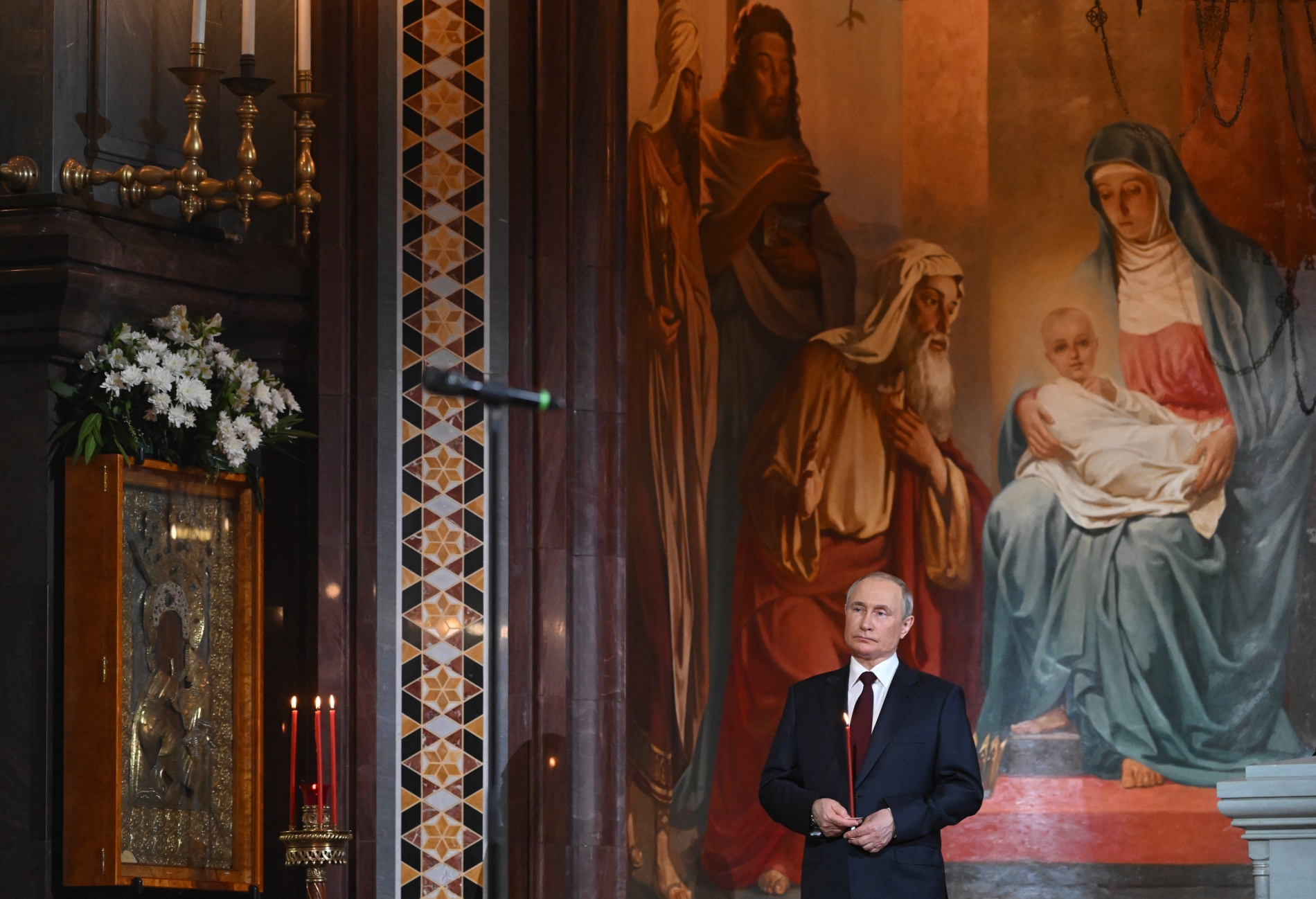 Путин: пасхальные торжества вдохновляют на добрые дела и устремления