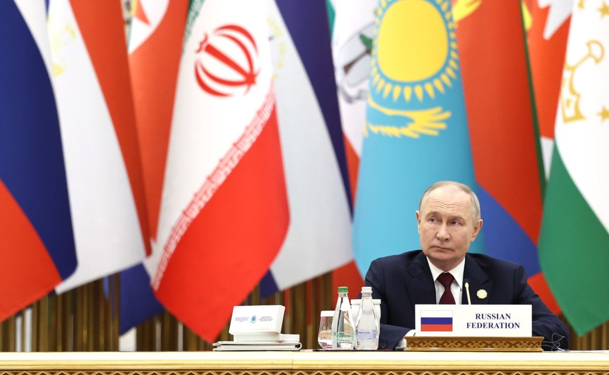 Путин находится в Ашхабаде с рабочим визитом