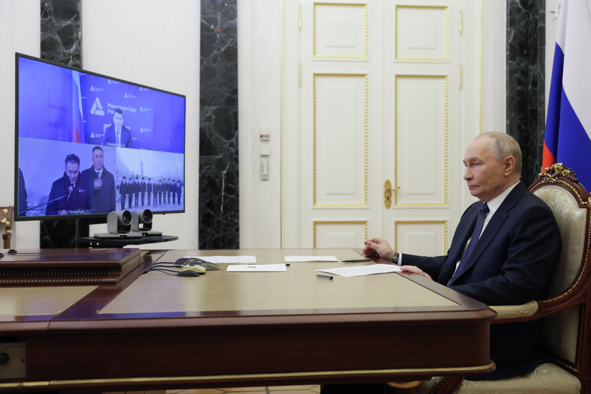 Путин: важно последовательно усиливать позиции России в Арктике