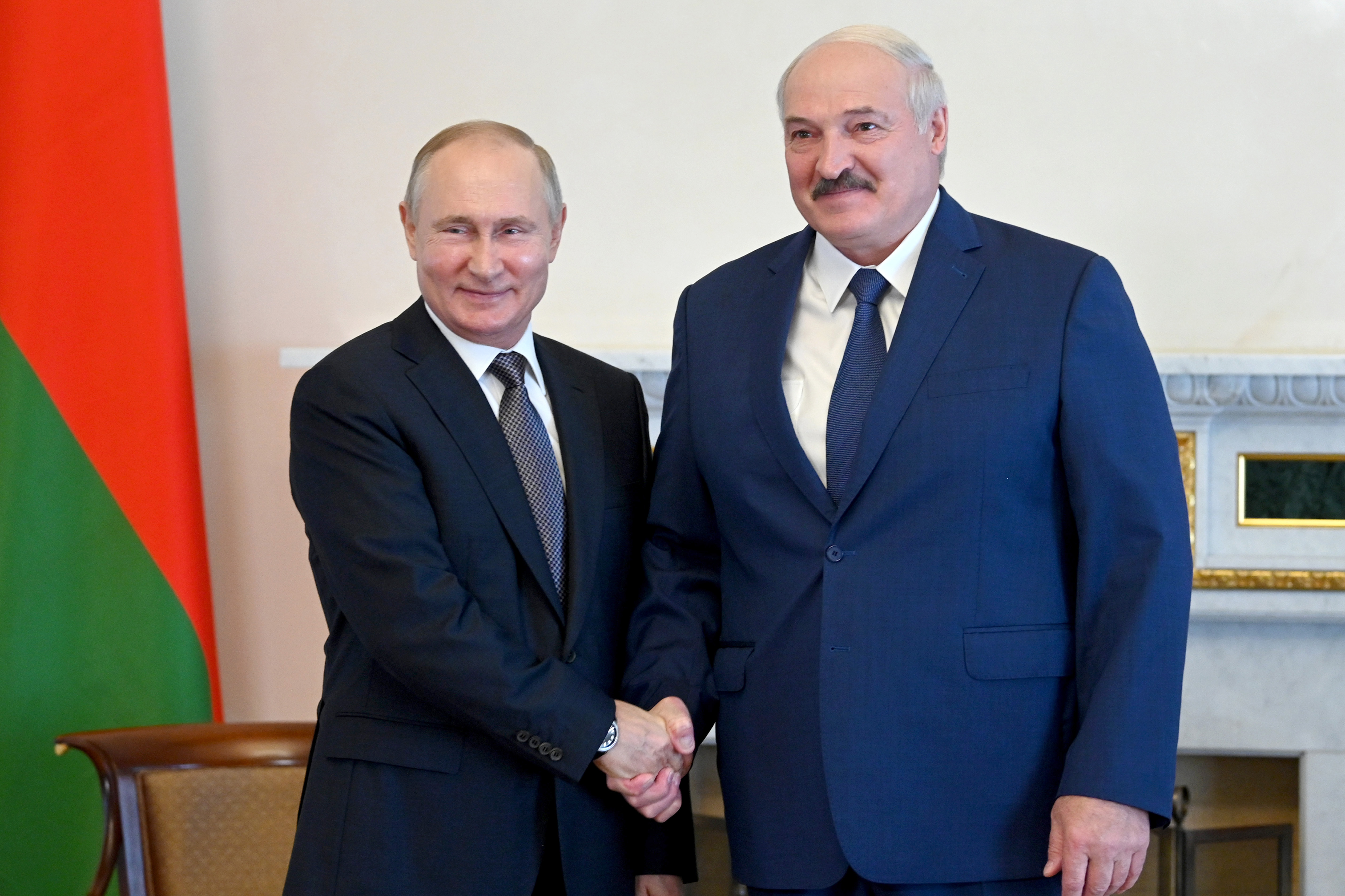 "Запад перешел к индивидуальному террору в отношении белорусов"