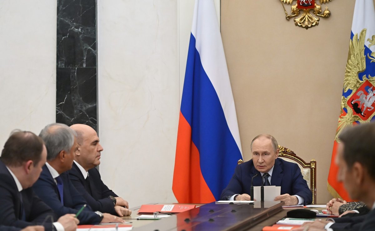 Путин: ситуация в сфере стратегической стабильности продолжает деградировать