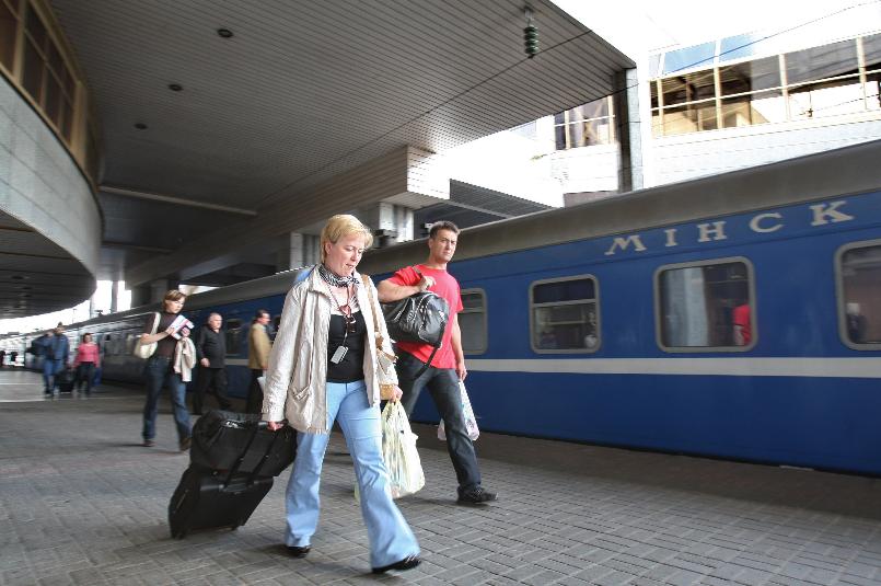 Белорусская железная дорога до конца августа назначила дополнительные рейсы поезда Минск-Санкт-Петербург-Минск