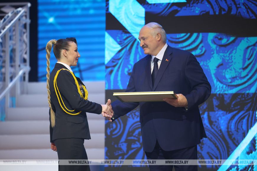 Во имя искусства, не на продажу.