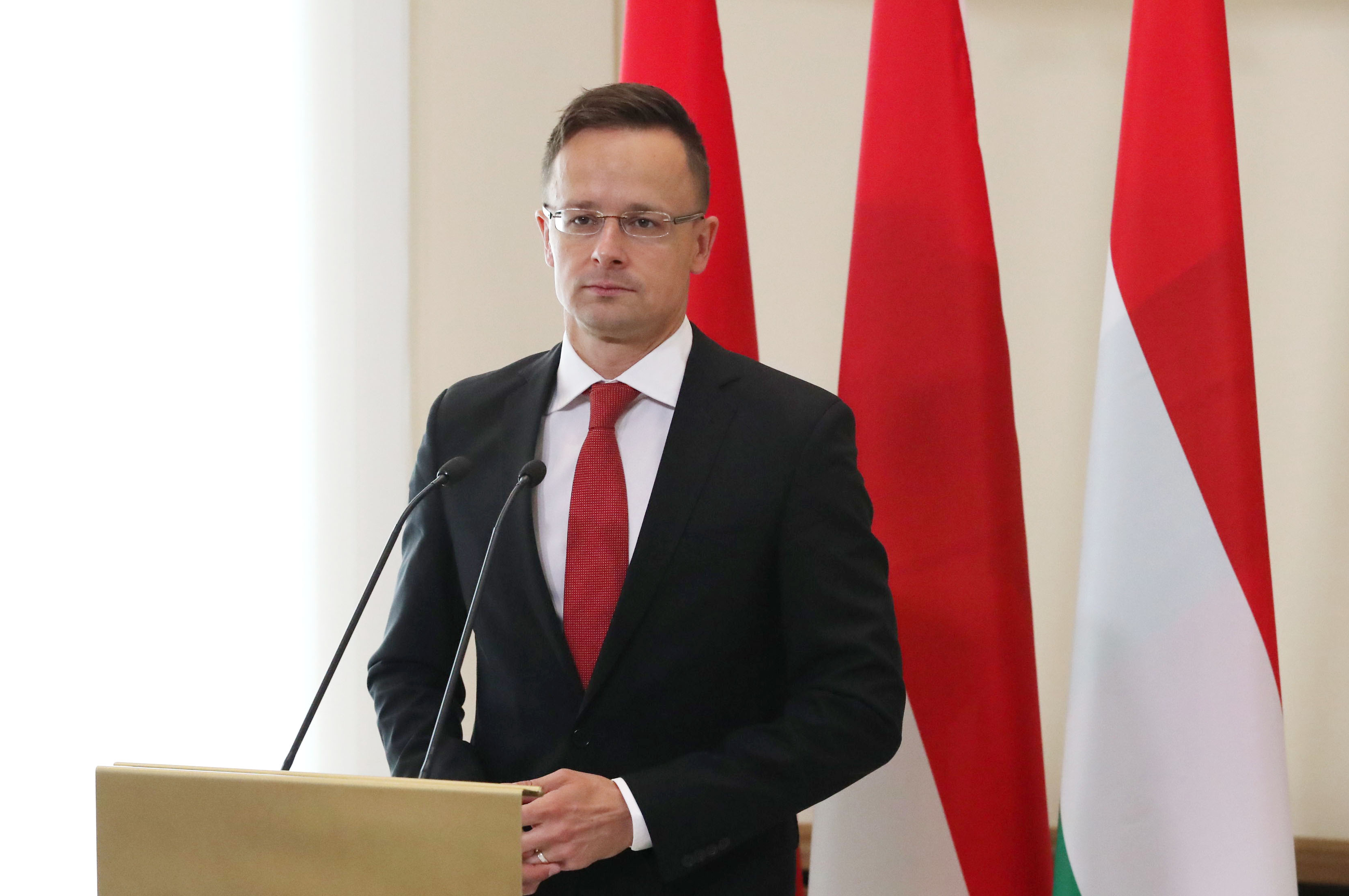 Глава МИД Венгрии Петер Сийярто: во всем мире смеются над политикой европейских санкций против России