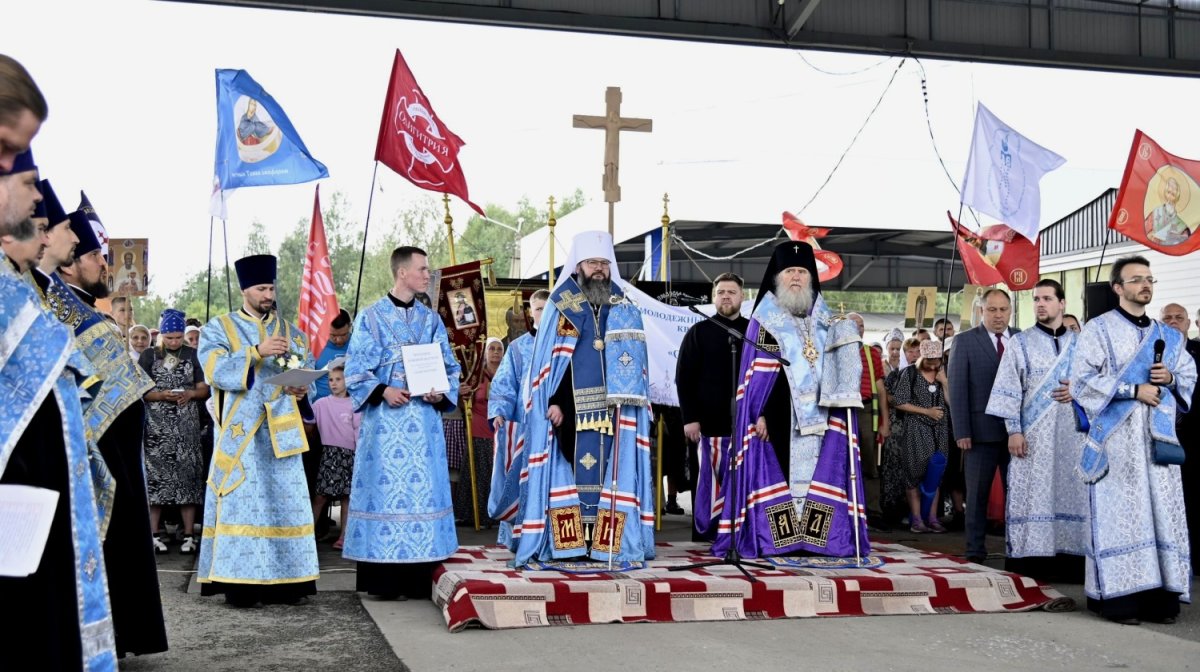 На границе России и Беларуси встретились участники Одигитриевского крестного хода