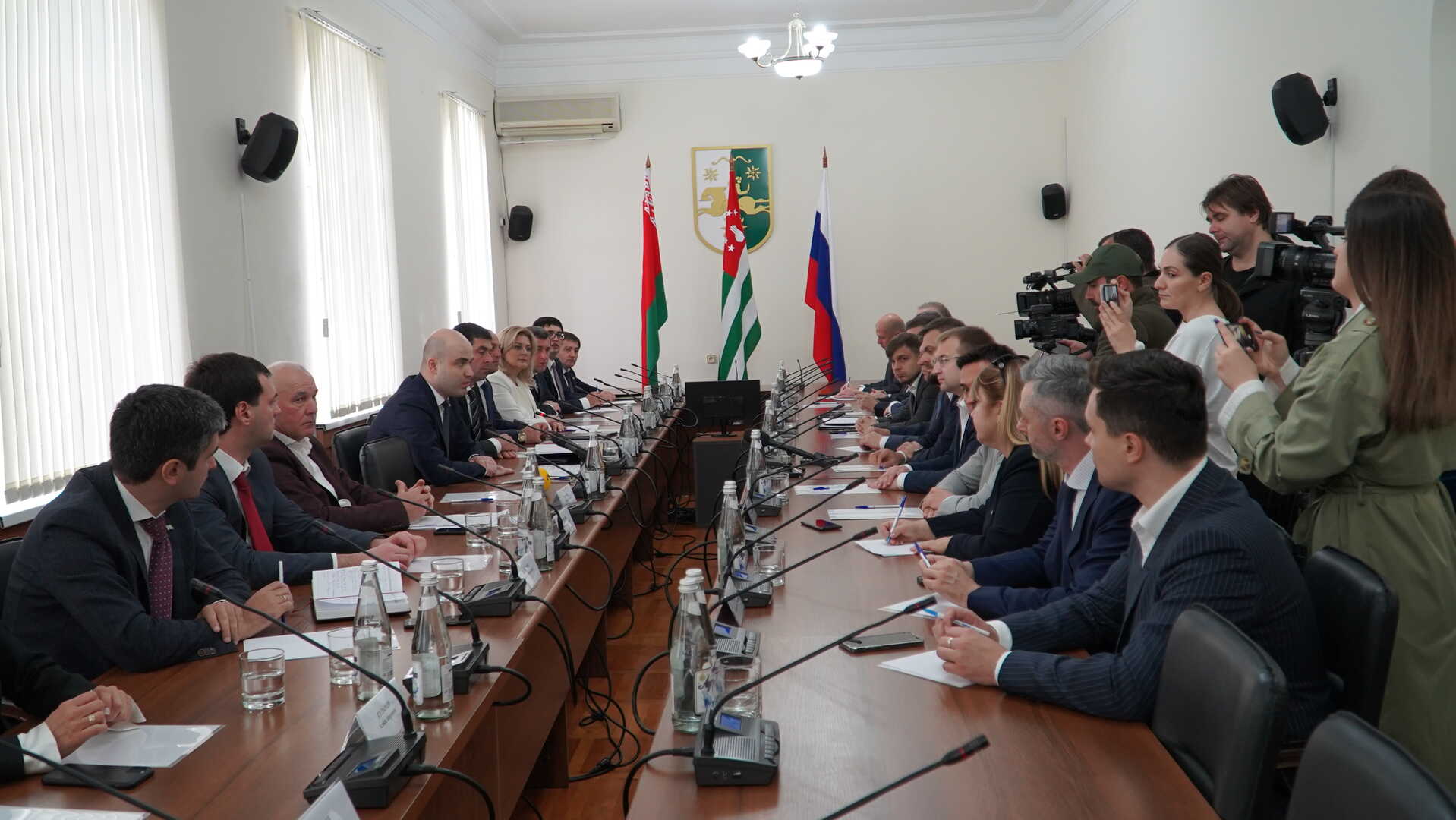 Парламентское собрание Союза Беларуси и России  вместе с Республикой Абхазия будут наращивать усилия по решению совместных задач