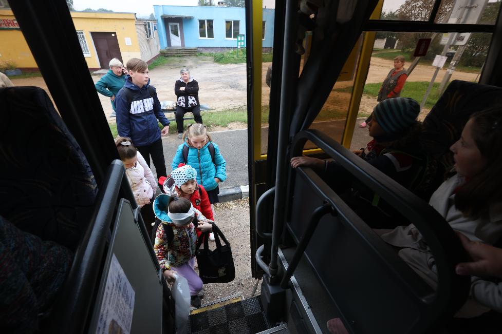 В российские школы поступит более 2,6 тысяч новых автобусов